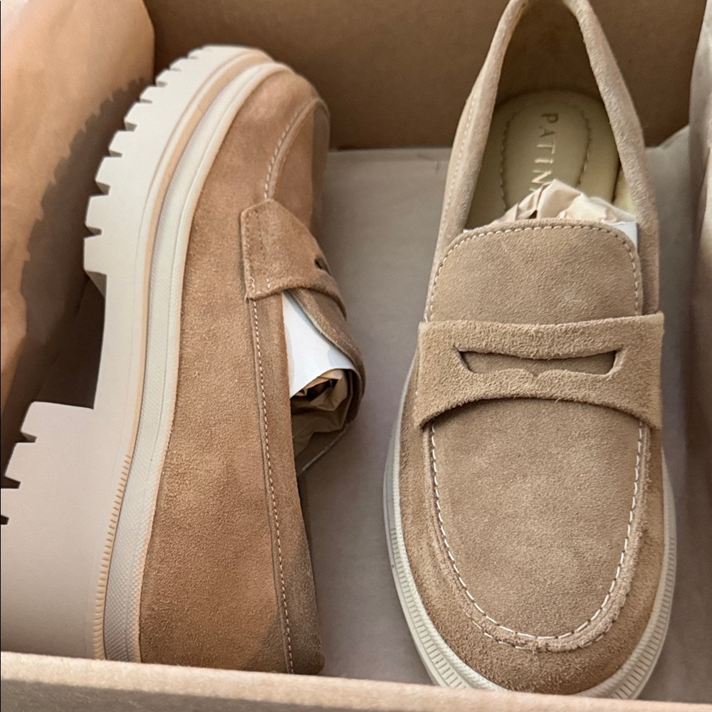 Patina Women's Taupe Chunky Loafers